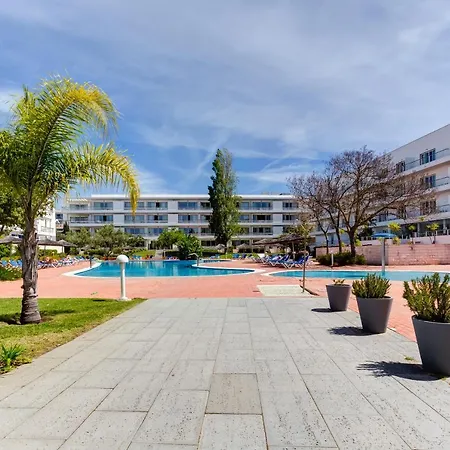 Marina-l * 拉哥斯